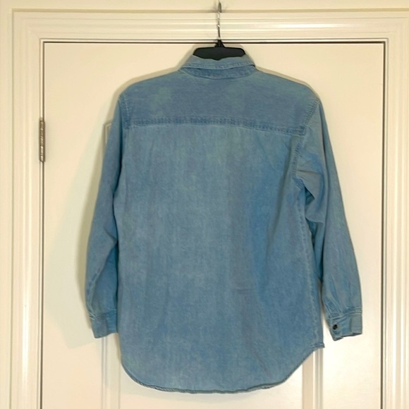 American Eagle Denim Light Wash w/Flower Button Up Size S - Picture 2 of 8